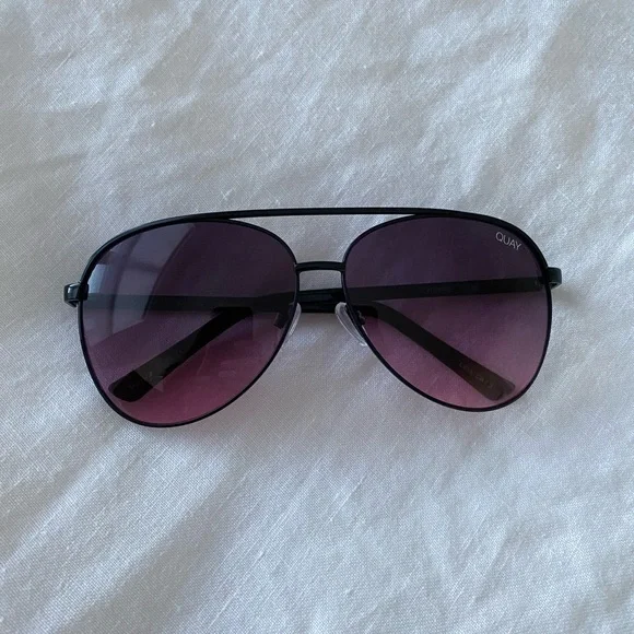 Quay Vivienne Black\\Purple Aviator Sunglasses NWT Bernardino Aviator Silver/Black-Purple Sunglasses | Glassesshop main image 3